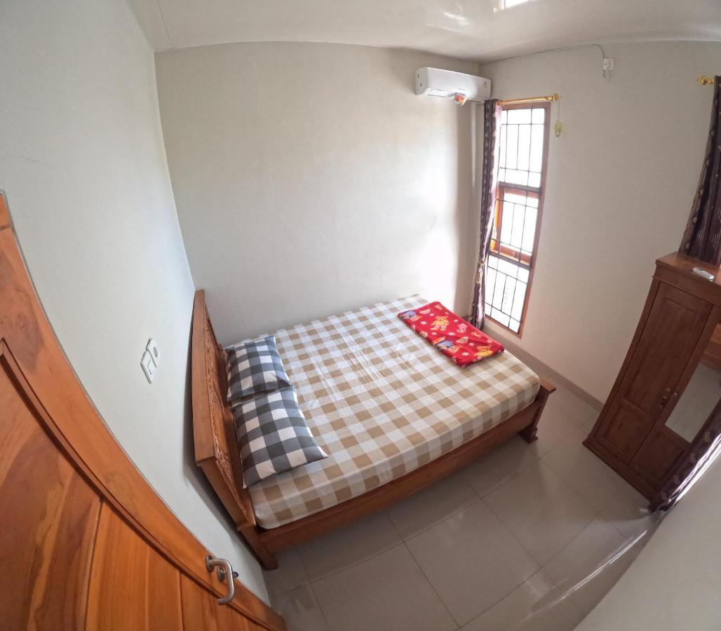 Ndalem Ngadimulyo Homestay Jogja Family Only Ngabean Buitenkant foto