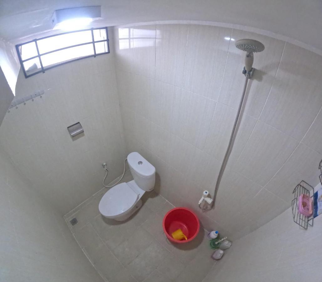 Ndalem Ngadimulyo Homestay Jogja Family Only Ngabean Buitenkant foto
