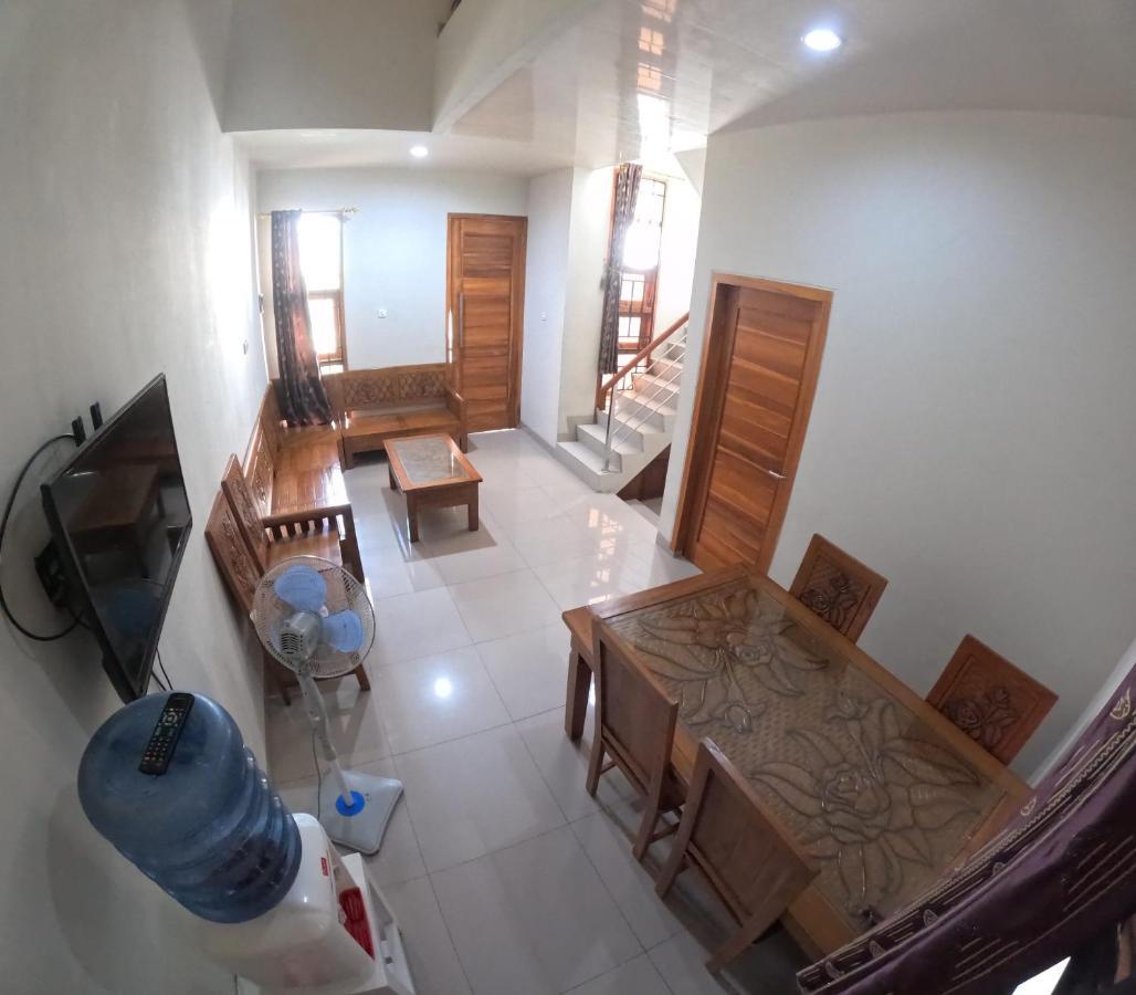 Ndalem Ngadimulyo Homestay Jogja Family Only Ngabean Buitenkant foto